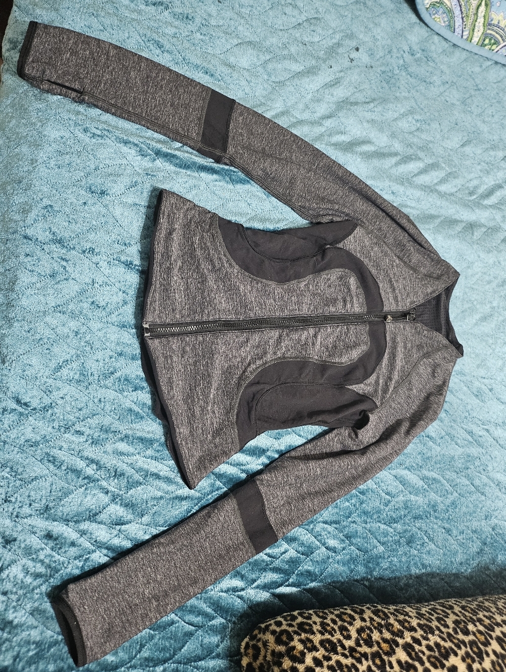 Lululemon Reversible Jacket 'Find Your Bliss' Black /Heather Gray Size 4